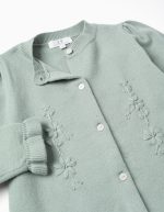Cardigan brodé et volants B&S pour filles, vert clair – Image 3
