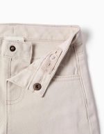 Pantalon slim en sergé à cinq poches pour bébé garçon, beige clair – Image 3